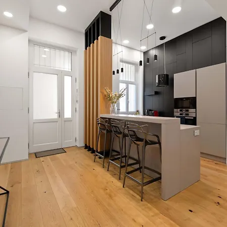 Apartament Moody Velvet Art Loft, Steps From Great Synagogue! Budapesta