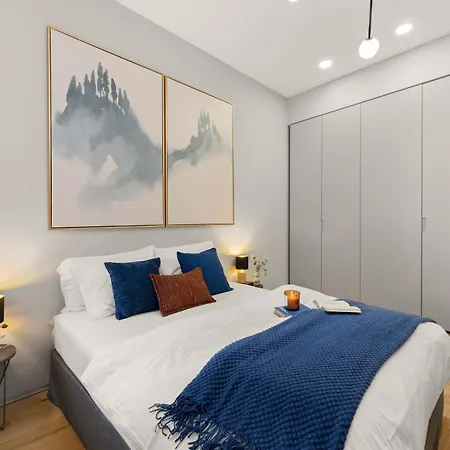 Moody Velvet Art Loft, Steps From Great Synagogue! * Budapesta